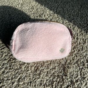 AUTHENTIC lululemon belt bag